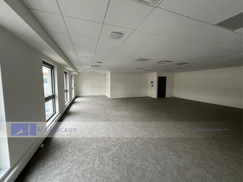 Flex dans Nanterre à louer - Photo intérieure - Image 2 de 5