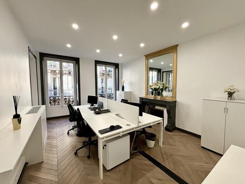 Bureau dans Paris à vendre - Photo du bâtiment - Image 3 de 8