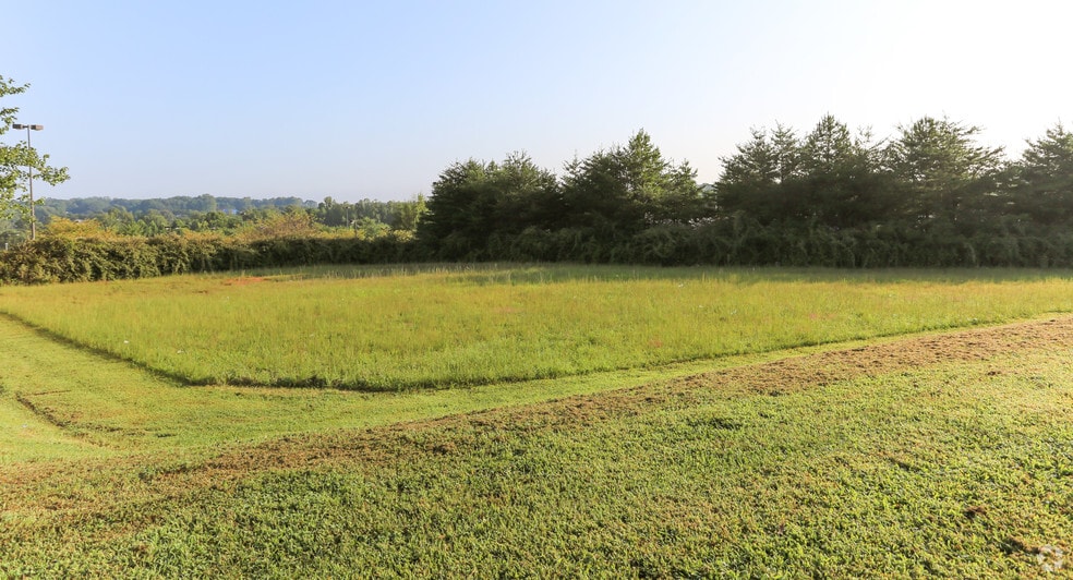 3100 N Oxford St, Claremont, NC à vendre - Photo principale - Image 1 de 5