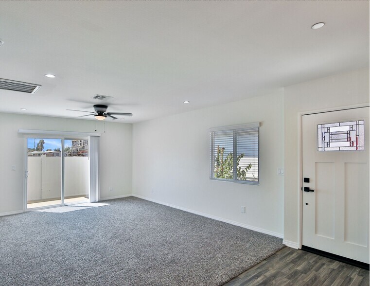 13537 5th St, Yucaipa, CA à vendre - Photo du bâtiment - Image 3 de 56