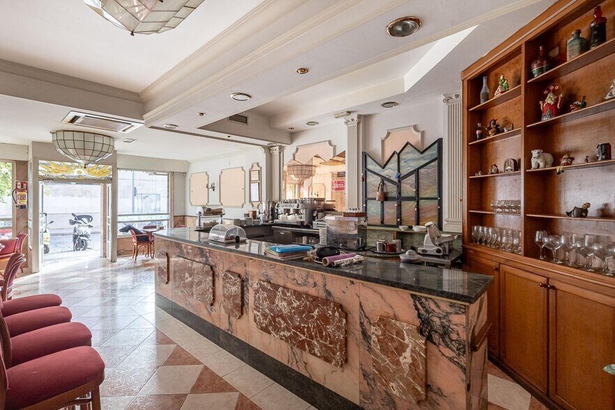 Pdta Francisco Javier Cob, 18, Granada, Granada for sale - Interior Photo - Image 3 of 16