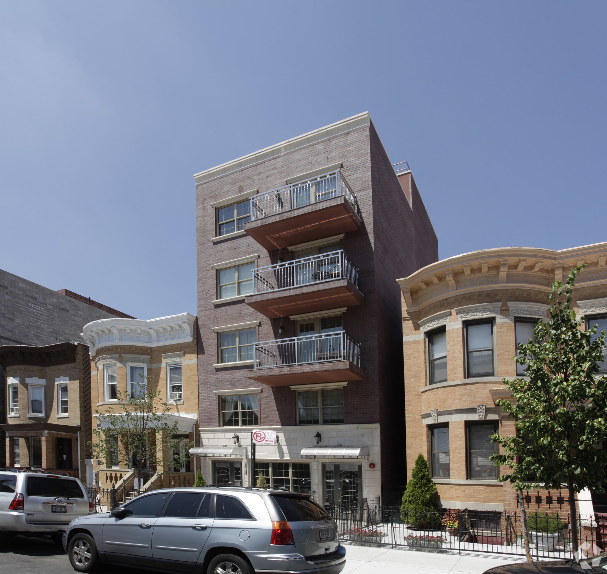 Astoria Portfolio of 3 Assets portfolio of 3 properties for sale on LoopNet.ca Primary Photo- Image 1 of 4
