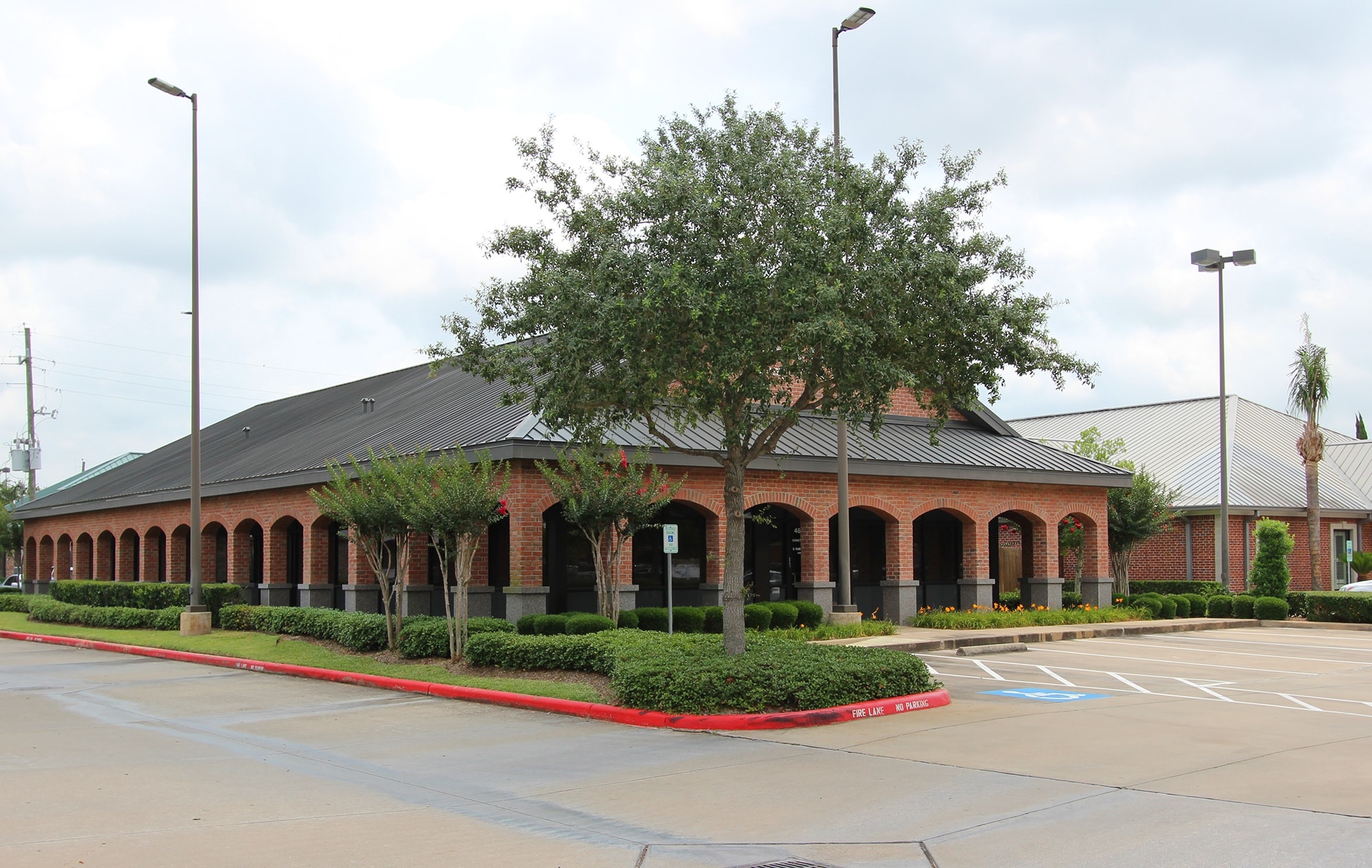 4840 Sweetwater Blvd, Sugar Land, TX for sale Building Photo- Image 1 of 1