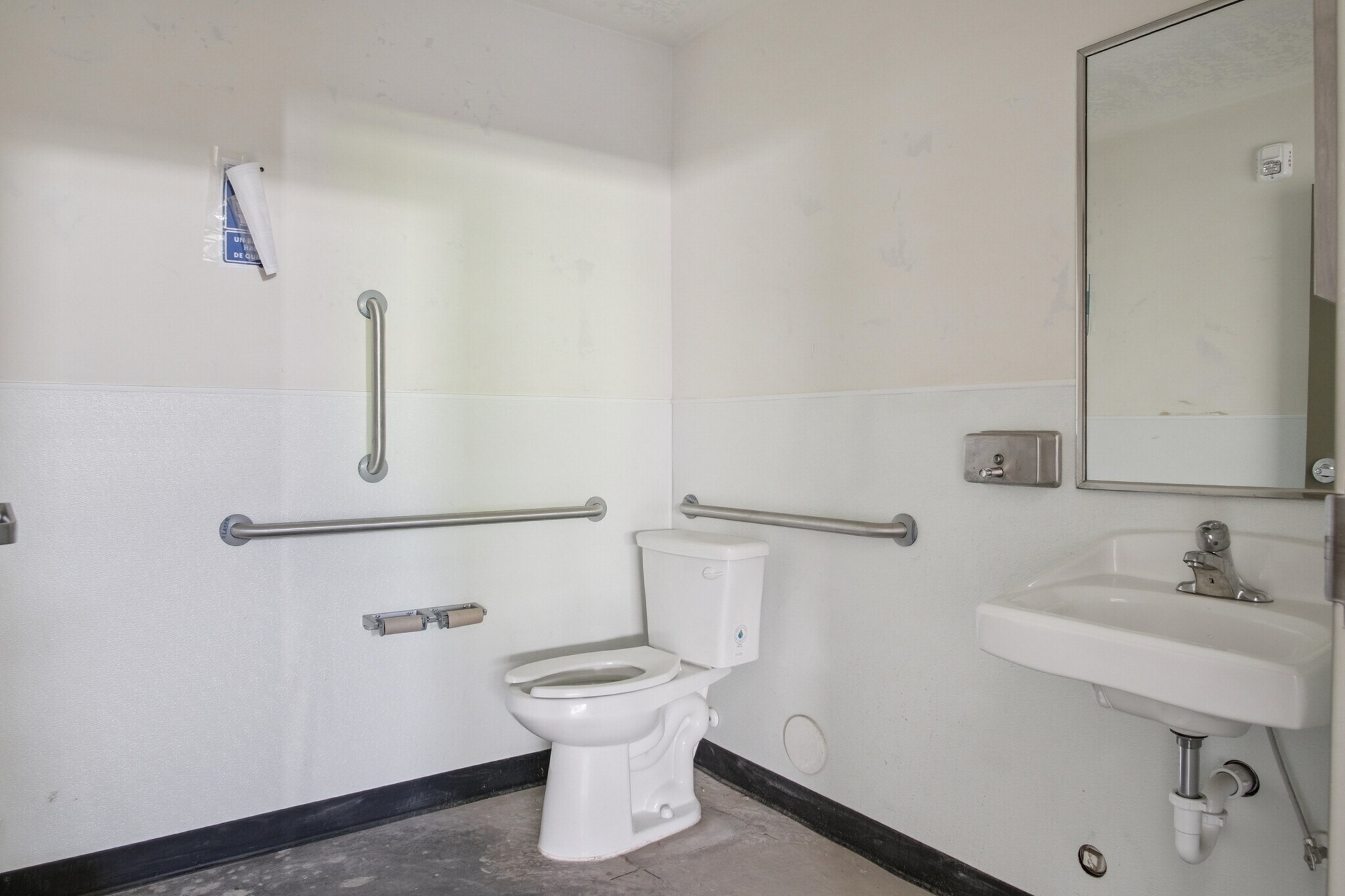 9456 S Bagley Park Rd, West Jordan, UT for lease Interior Photo- Image 1 of 15