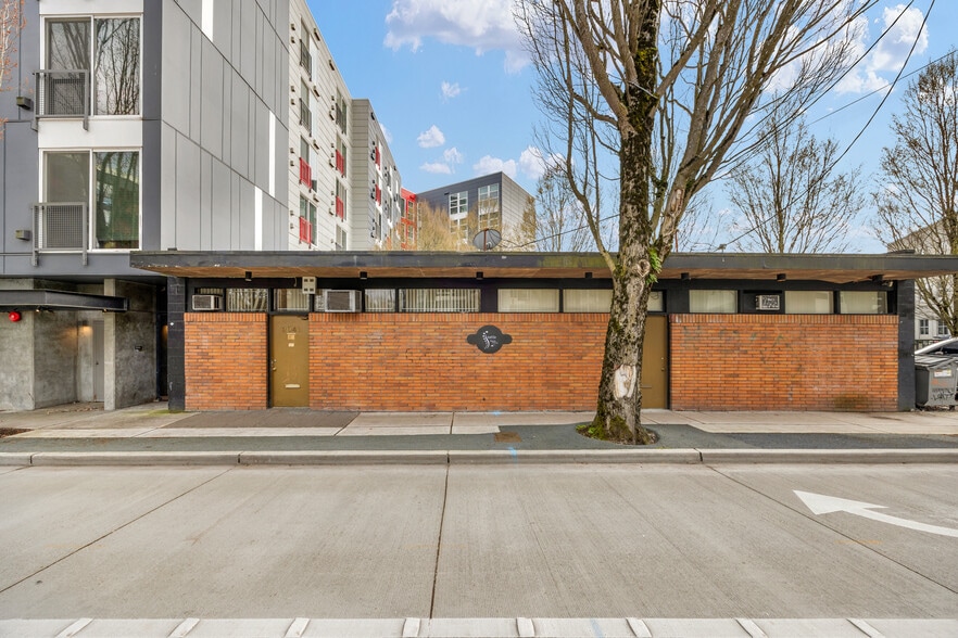 2037 E Madison St, Seattle, WA for sale - Building Photo - Image 2 of 33