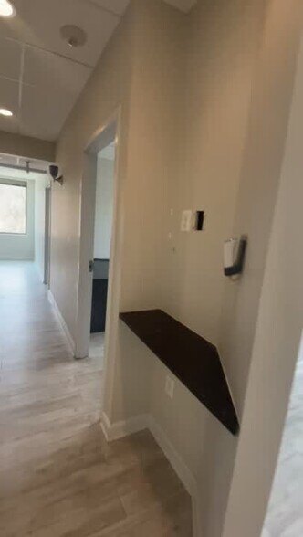 19851 Observation Dr, Germantown, MD à louer - Vidéo sur l’inscription commerciale - Image 2 de 5