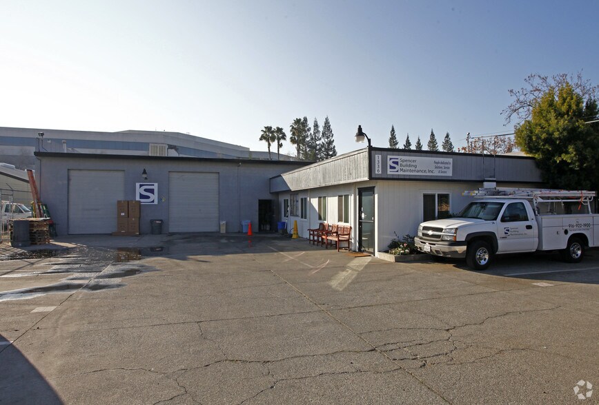 1336-1340 Dixieanne Ave, Sacramento, CA à vendre - Photo du bâtiment - Image 1 de 22