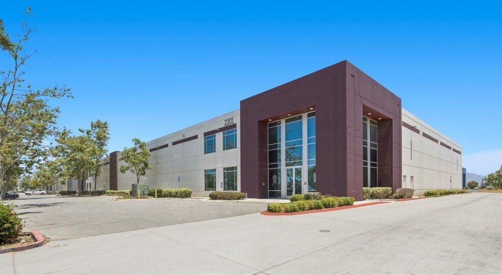 2201 Britannia Blvd, San Diego, CA for lease - Building Photo - Image 3 of 9