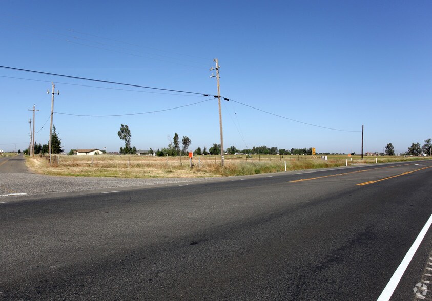 4551 Dairy Rd, Wheatland, CA à vendre - Photo du bâtiment - Image 2 de 20