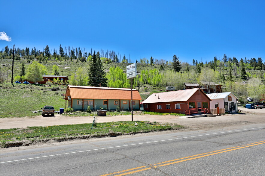 512 Byers Ave, Hot Sulphur Springs, CO à vendre - Photo du bâtiment - Image 1 de 30