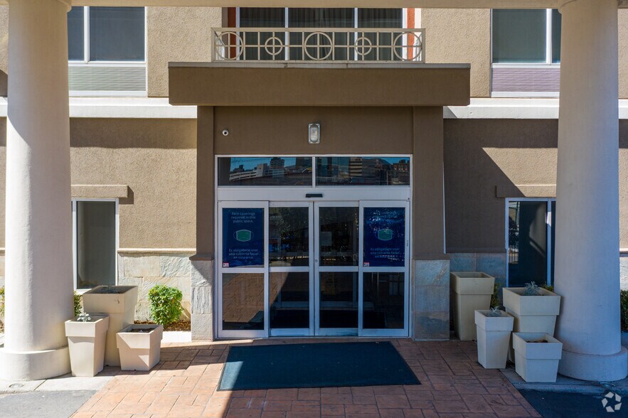 440 Martin Luther King Jr Blvd, Chattanooga, TN à vendre - Photo du bâtiment - Image 3 de 4