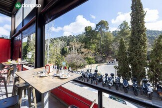 Plus de détails pour Paseo de la Sabica, 28, Granada - Commerce de détail à vendre