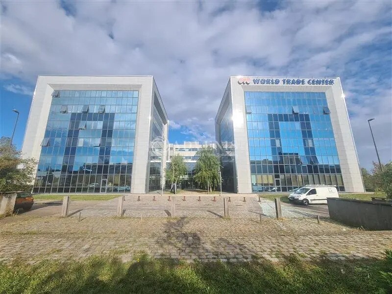 Office in Metz for lease Building Photo- Image 1 of 9