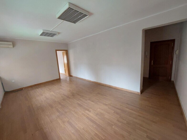 Office in Cáceres, Cáceres for sale - Primary Photo - Image 1 of 7