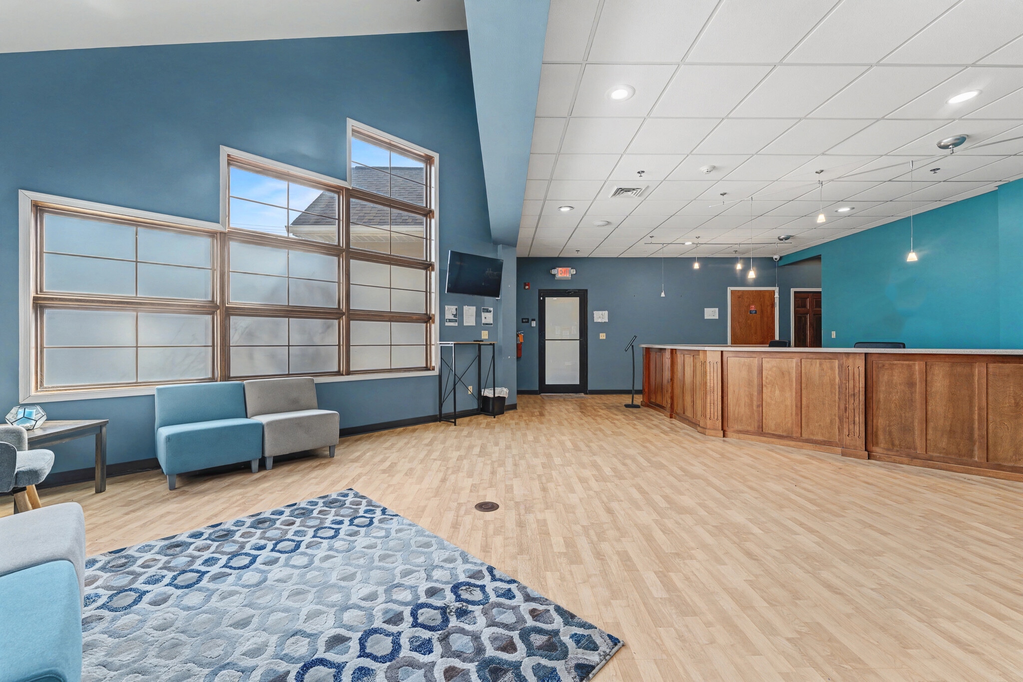 2195 Cheat Rd, Morgantown, WV for sale Interior Photo- Image 1 of 28