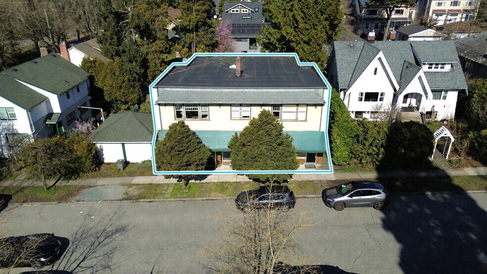 2075 37th Av W, Vancouver, BC for sale - Primary Photo - Image 1 of 2
