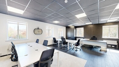 170 Elland Rd, Leeds à louer Numérisation 3D de Matterport- Image 1 de 4