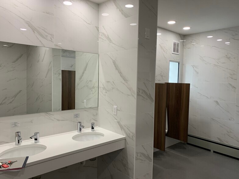 805-815 Federal St, Camden, NJ for lease - Interior Photo - Image 2 of 5