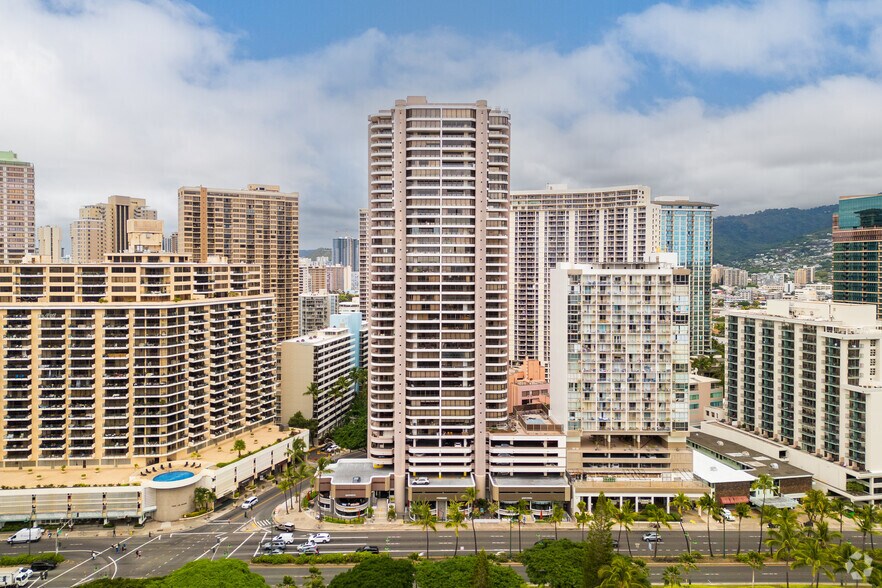 1910 Ala Moana Blvd, Honolulu, HI à louer - Photo du bâtiment - Image 3 de 5