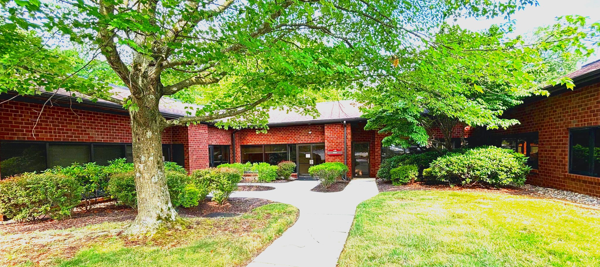 950 W Valley Rd, Wayne, PA à vendre Photo du bâtiment- Image 1 de 21