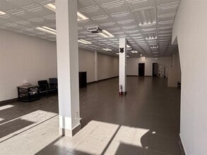 6433 Av Papineau, Montréal, QC à louer Photo intérieure- Image 2 de 10