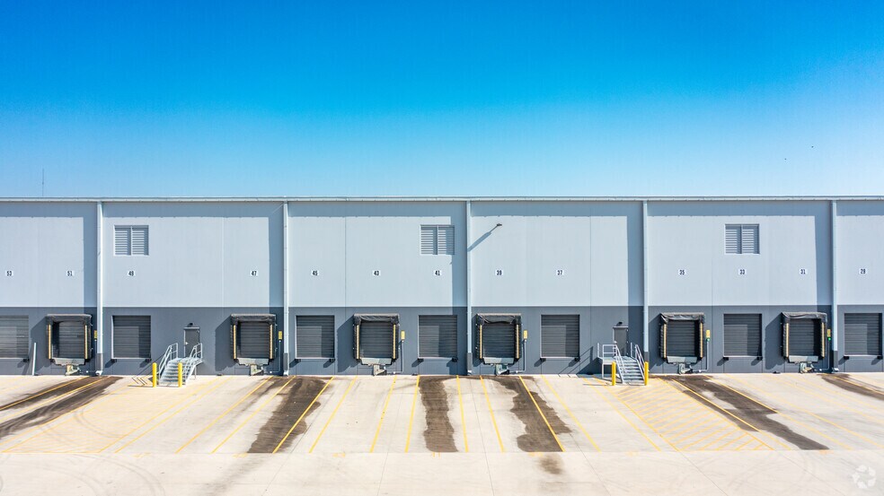 700 Price Dr, Locust Grove, GA à louer - Photo du bâtiment - Image 3 de 5