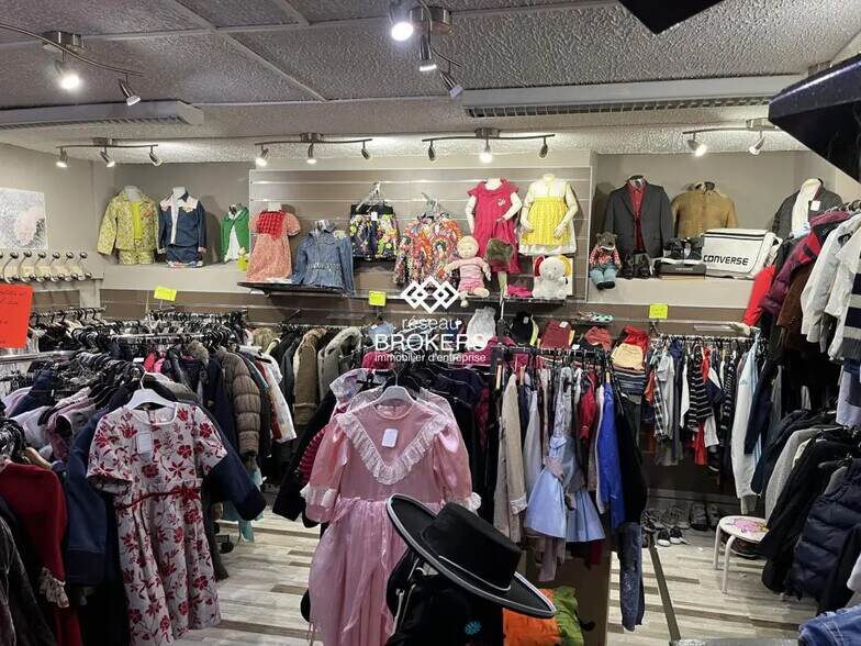 Retail in Melun for sale - Building Photo - Image 3 of 3