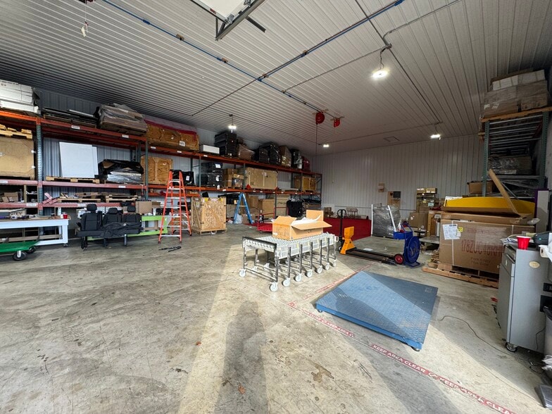 1541 S Calumet Rd, Chesterton, IN à louer - Photo du bâtiment - Image 2 de 4