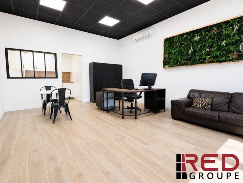 Flex in Aubagne for sale - Interior Photo - Image 1 of 6