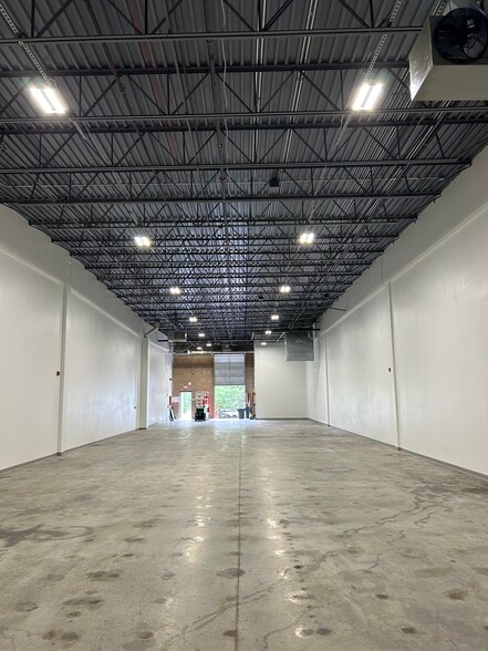 153 Northboro Rd, Southborough, MA for lease - Interior Photo - Image 2 of 6