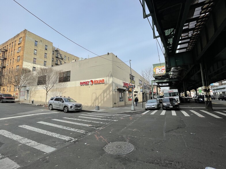 2301 Jerome Ave, Bronx, NY for sale - Building Photo - Image 2 of 6