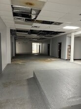 28 E 112th Pl, Chicago, IL for sale Interior Photo- Image 2 of 6