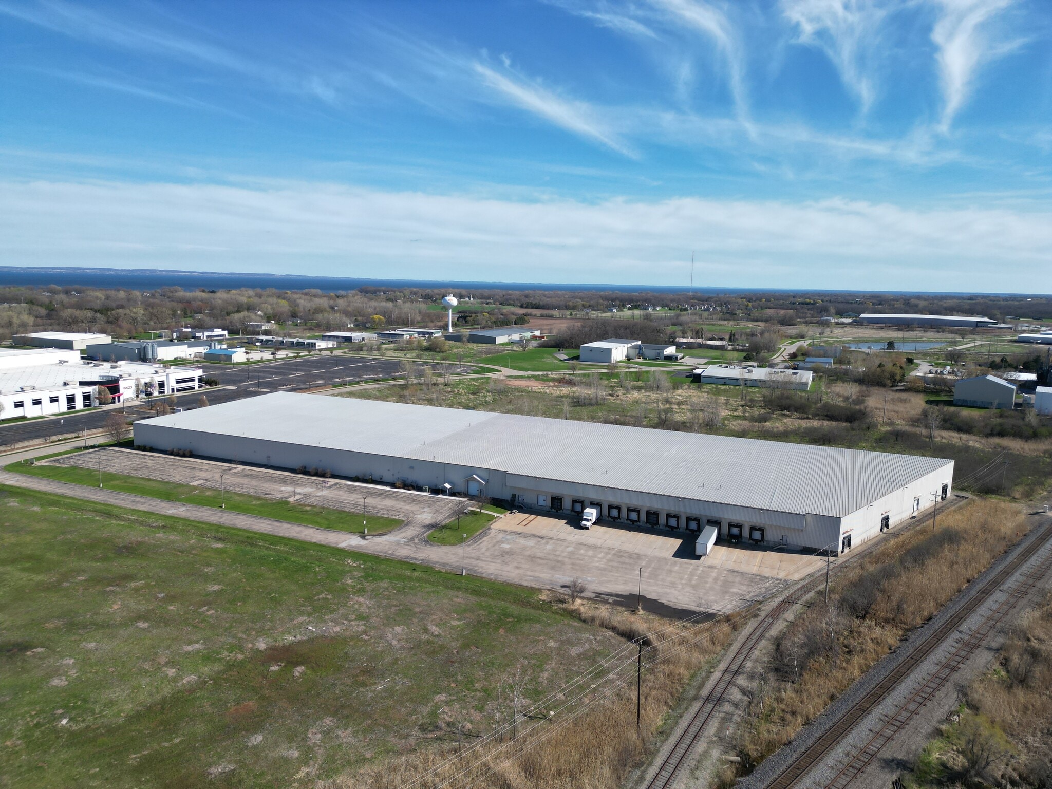 2435 Schultz Rd, Neenah, WI for lease Primary Photo- Image 1 of 19