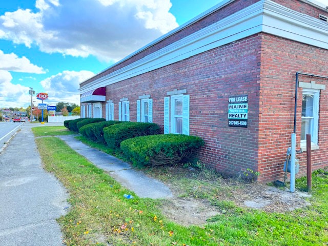 676 Broadway, Bangor, ME for lease - Building Photo - Image 3 of 20