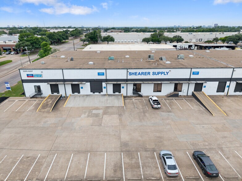 10515-10537 Miller Rd, Dallas, TX à louer - Photo du bâtiment - Image 2 de 23