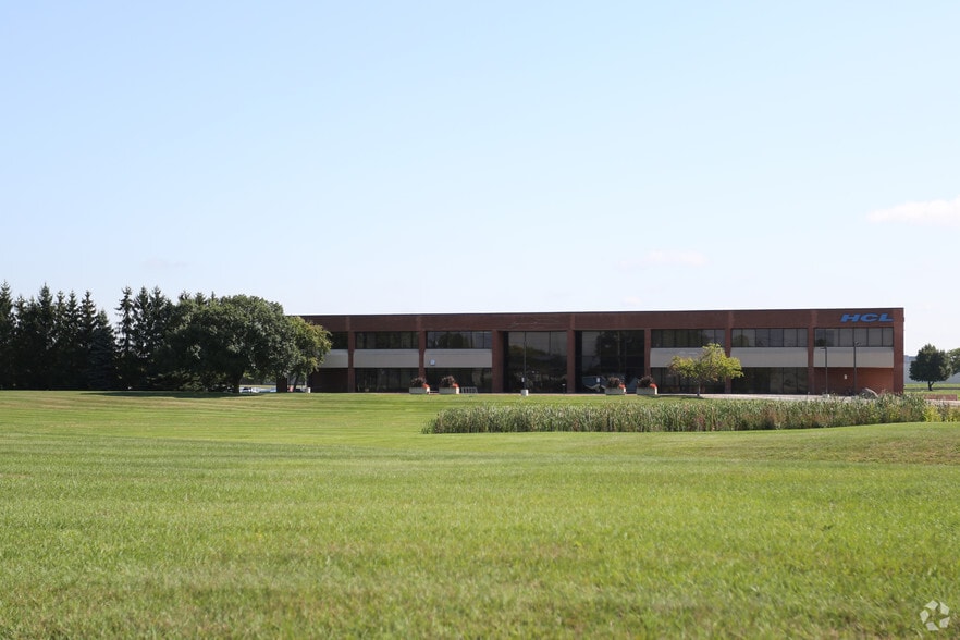 1410 Mitcheldean Dr, Webster, NY à louer - Photo du bâtiment - Image 2 de 3