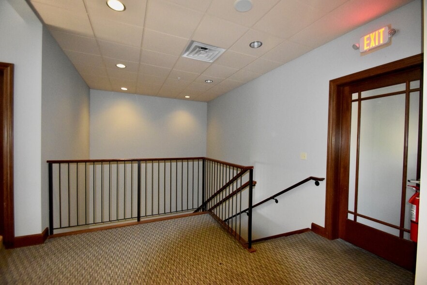 36097 Westminister Ave, North Ridgeville, OH for lease - Building Photo - Image 3 of 8