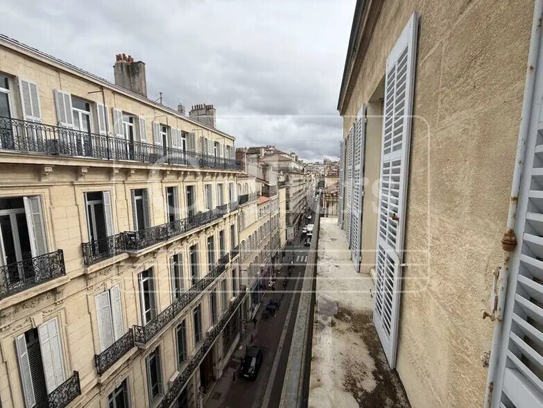 Bureau dans Marseille à louer - Photo du bâtiment - Image 2 de 7