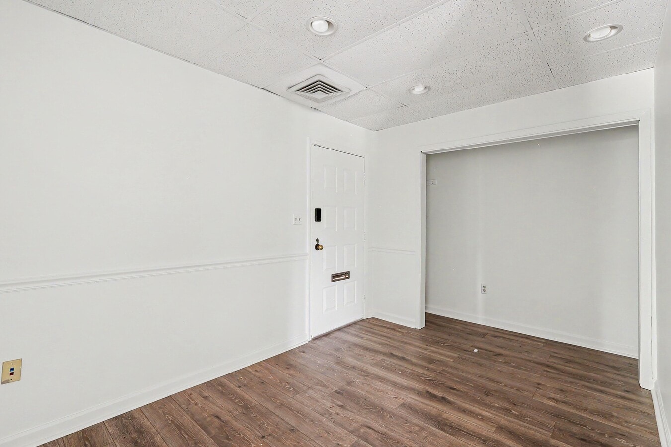 10875 Main St, Fairfax, VA 22030 - Unité 202 -  - Photo intérieure - Image 2 of 17