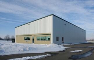 535 Industrial Dr, Clare MI - Entrepôt