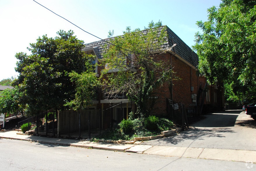 4030-4038 Clark Ave, Kansas City, MO for sale - Building Photo - Image 3 of 4