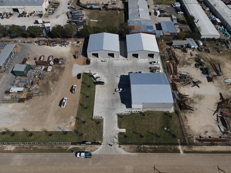 510 Jealouse Way, Cedar Hill, TX for lease - Building Photo - Image 2 of 7