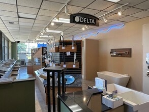 18660 15 Mile Rd, Fraser, MI for lease Interior Photo- Image 2 of 7