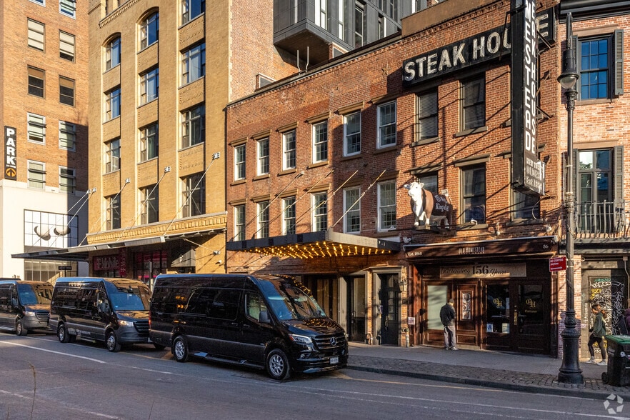 58-60 Ninth Ave, New York, NY for lease - Primary Photo - Image 1 of 6