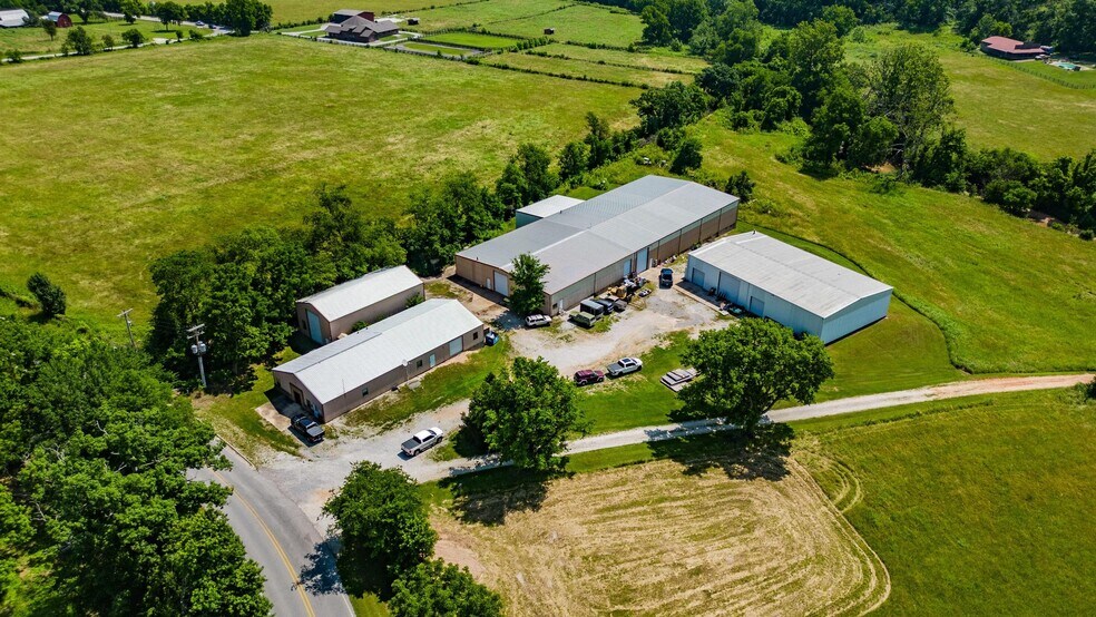 12182 Peach Orchard Rd, Bentonville, AR à vendre - Photo du bâtiment - Image 2 de 25