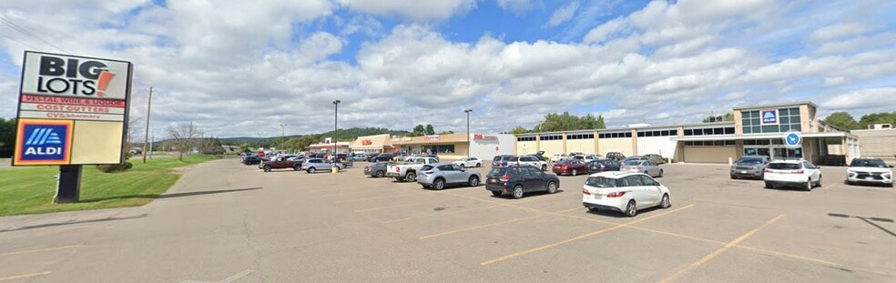 138-154 Vestal Pky W, Vestal Township, NY for sale - Building Photo - Image 3 of 4