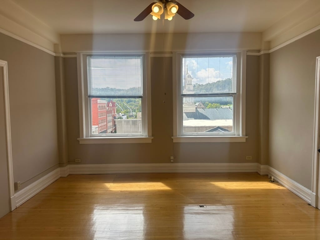 306 W Main St, Frankfort, KY for lease Interior Photo- Image 1 of 10