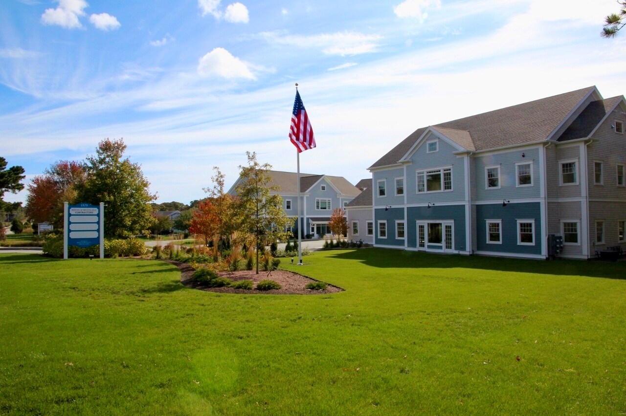 1575 Iyannough Rd, Hyannis, MA à louer Photo du bâtiment- Image 1 de 17