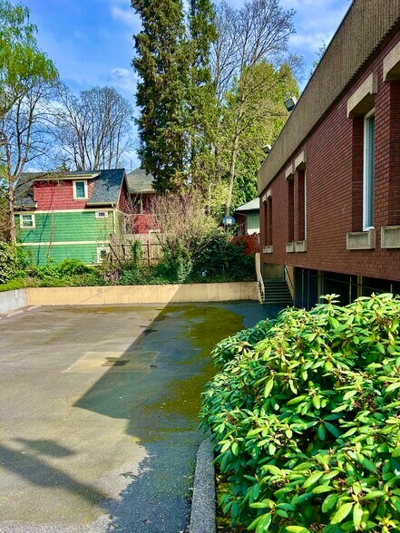 1315 SE 9th Ave, Portland, OR à louer - Photo du bâtiment - Image 1 de 21