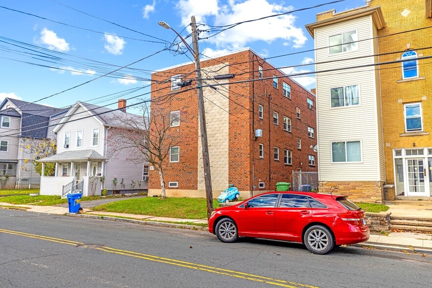 126 South St, Hartford, CT for sale - Primary Photo - Image 1 of 3